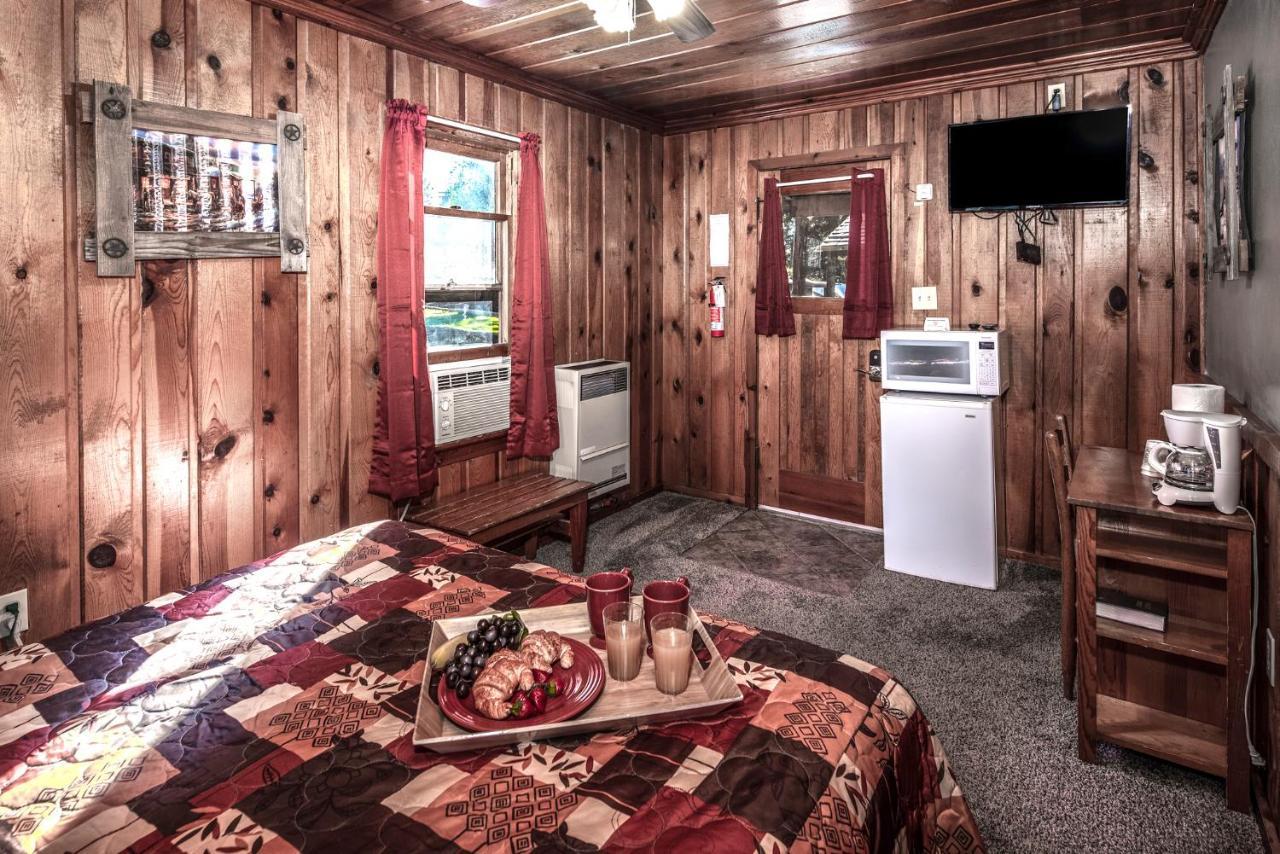 Apache Village 5, Queen Bed, Midtown, Sleeps 2 รุยโดโซ ภายนอก รูปภาพ